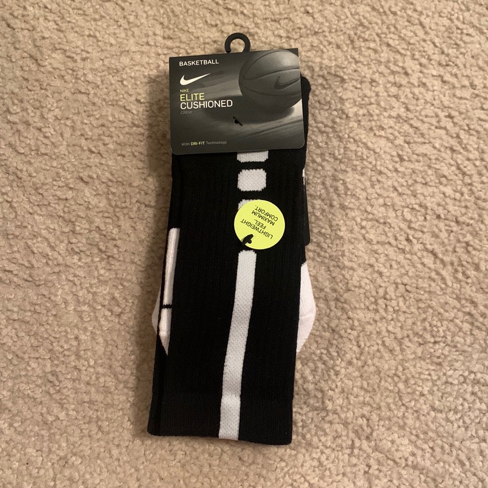 Brand New Nike Elite Cushioned Basketball crew socks